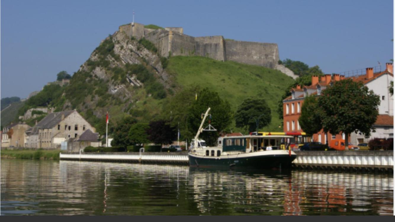 Le Repos De La Meuse Apartment Живе Екстериор снимка